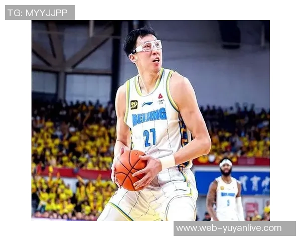 周琦在国际赛场的崛起与挑战：从青涩新秀到篮球巨星的成长之路