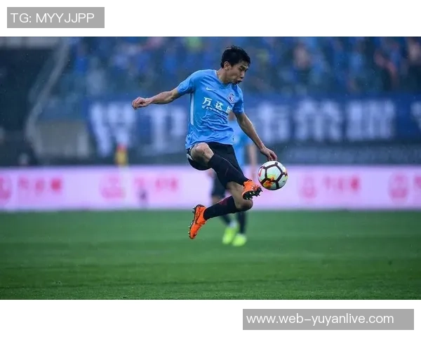 大连一方迎战永昌争夺关键三分双方实力对决引发球迷热议